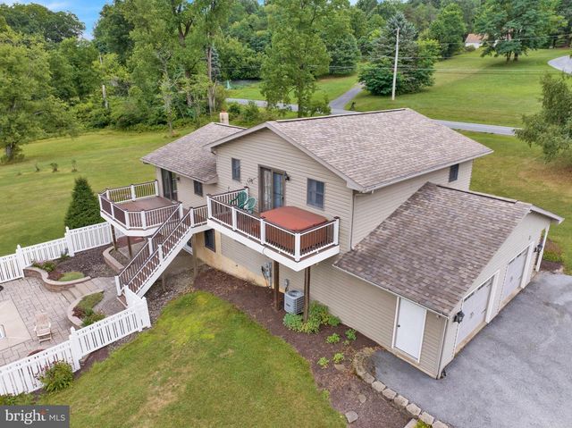 88 CONRAD RD, Fleetwood, PA 19522