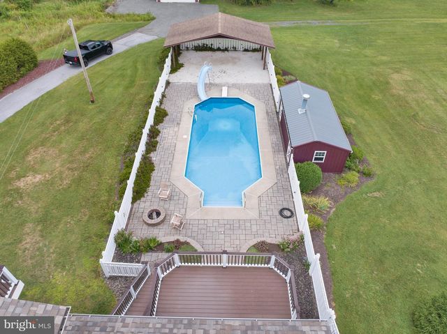 88 CONRAD RD, Fleetwood, PA 19522