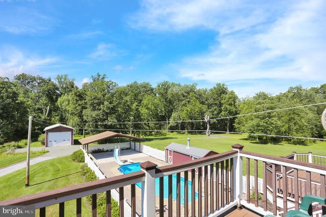 88 CONRAD RD, Fleetwood, PA 19522