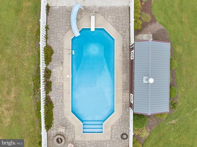 88 CONRAD RD, Fleetwood, PA 19522