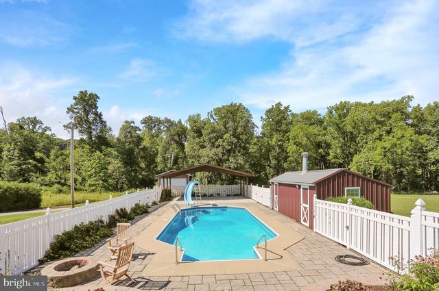 88 CONRAD RD, Fleetwood, PA 19522