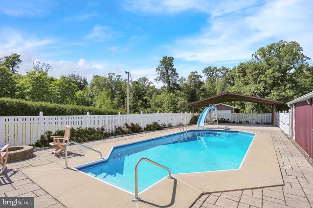88 CONRAD RD, Fleetwood, PA 19522