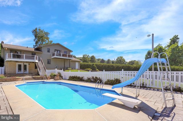 88 CONRAD RD, Fleetwood, PA 19522