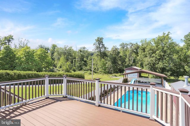88 CONRAD RD, Fleetwood, PA 19522