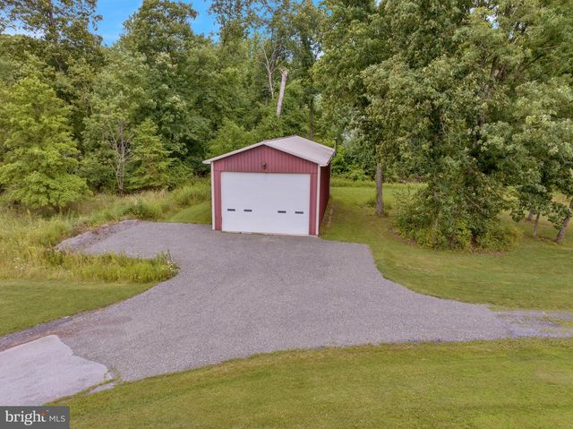 88 CONRAD RD, Fleetwood, PA 19522