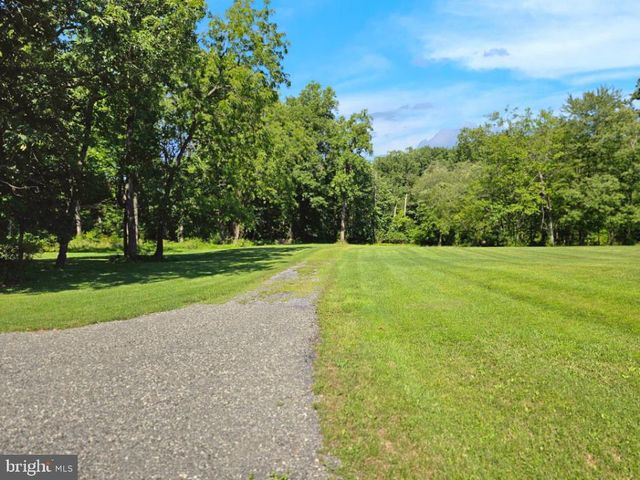 88 CONRAD RD, Fleetwood, PA 19522