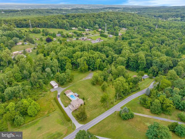 88 CONRAD RD, Fleetwood, PA 19522