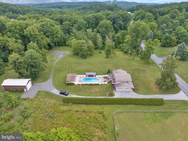 88 CONRAD RD, Fleetwood, PA 19522