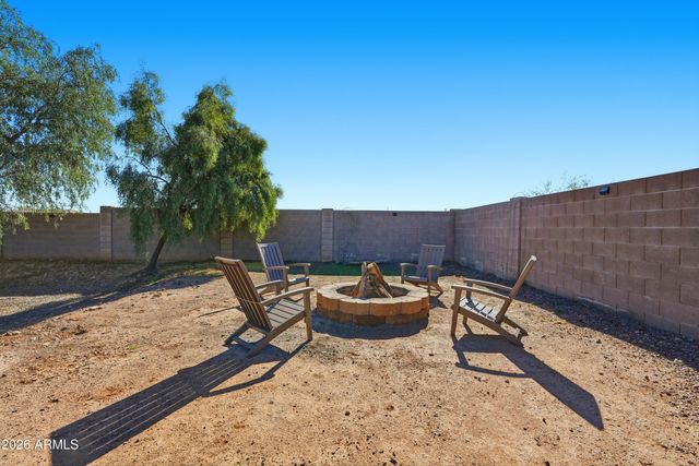 22721 W MARK Lane, Wittmann, AZ 85361