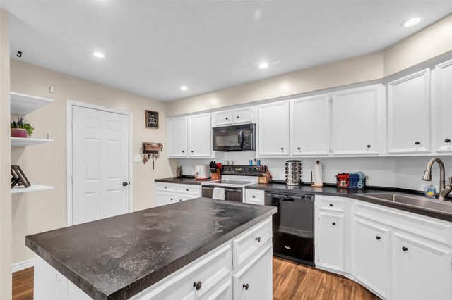 13860 Ventura Road, Willis, TX 77318