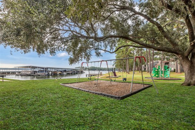 13860 Ventura Road, Willis, TX 77318