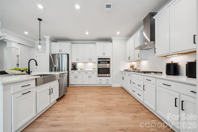 112 Coronado Avenue, Matthews, NC 28104