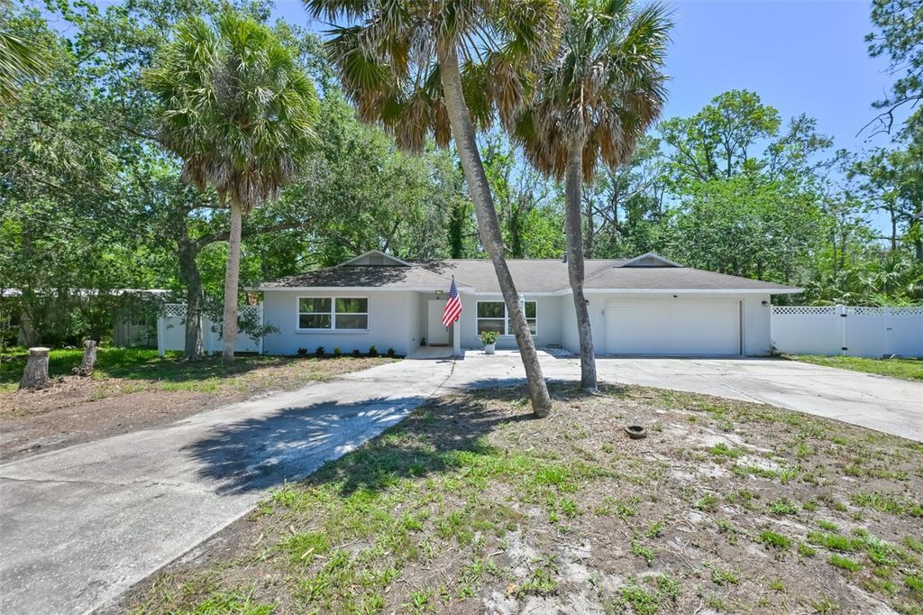 Image 2 of property listing at 1578 INDIAN BAY ROAD, Spring Hill, FL 34607