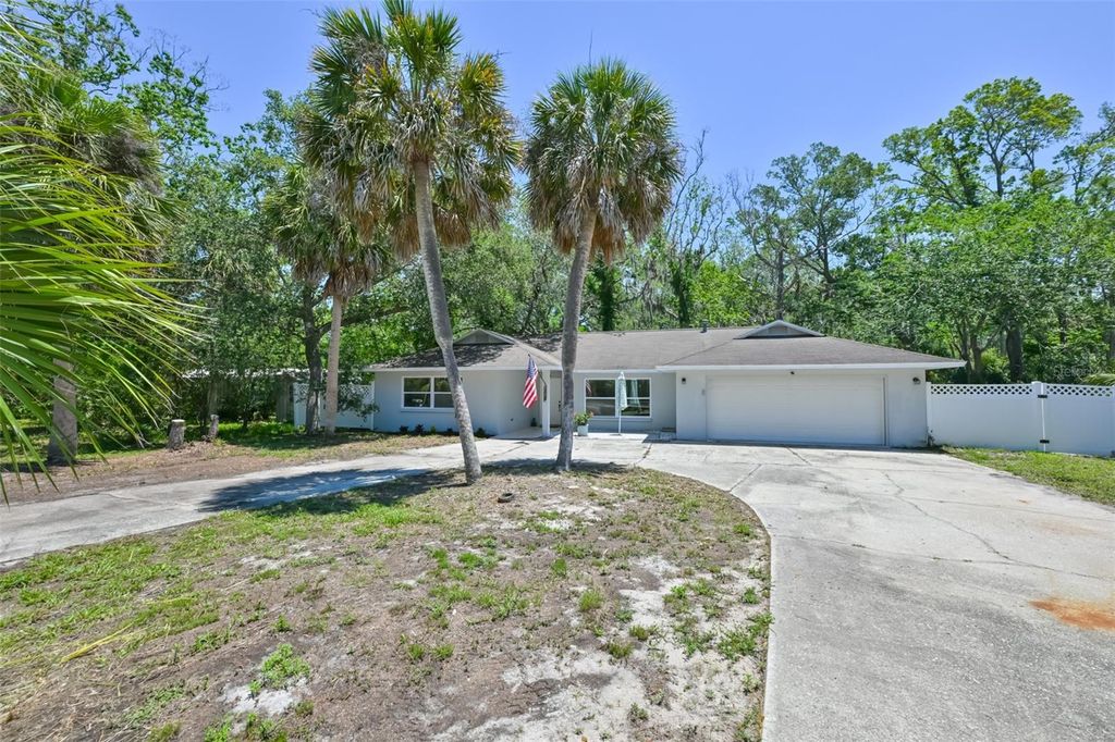 Image 3 of property listing at 1578 INDIAN BAY ROAD, Spring Hill, FL 34607