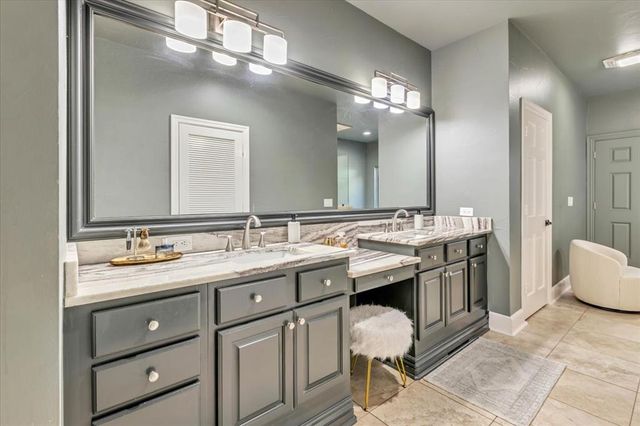 706 Aberdeen Road Road, Edmond, OK 73025