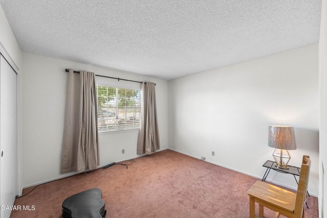 16435 Stagecoach Avenue, Lake Los Angeles, CA 93591