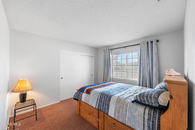 16435 Stagecoach Avenue, Lake Los Angeles, CA 93591