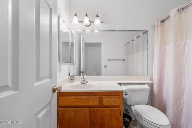 16435 Stagecoach Avenue, Lake Los Angeles, CA 93591