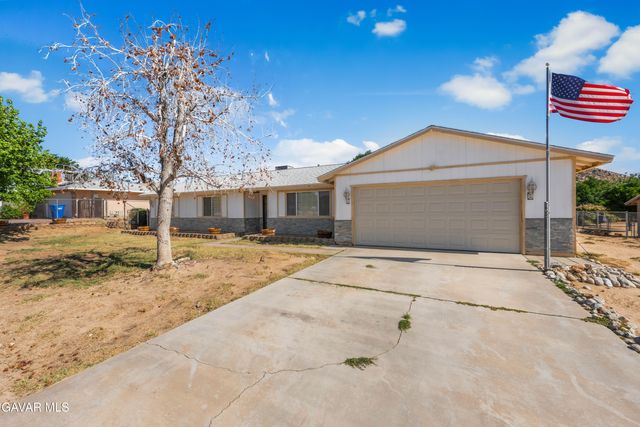 16435 Stagecoach Avenue, Lake Los Angeles, CA 93591