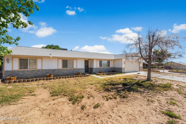 16435 Stagecoach Avenue, Lake Los Angeles, CA 93591