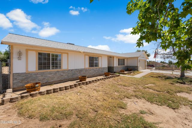 16435 Stagecoach Avenue, Lake Los Angeles, CA 93591