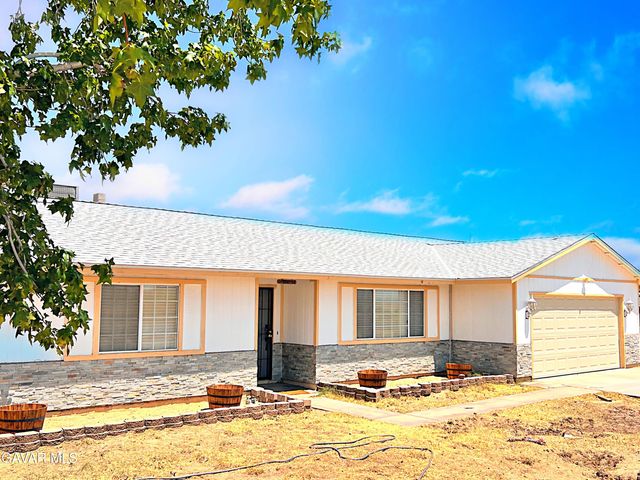 16435 Stagecoach Avenue, Lake Los Angeles, CA 93591