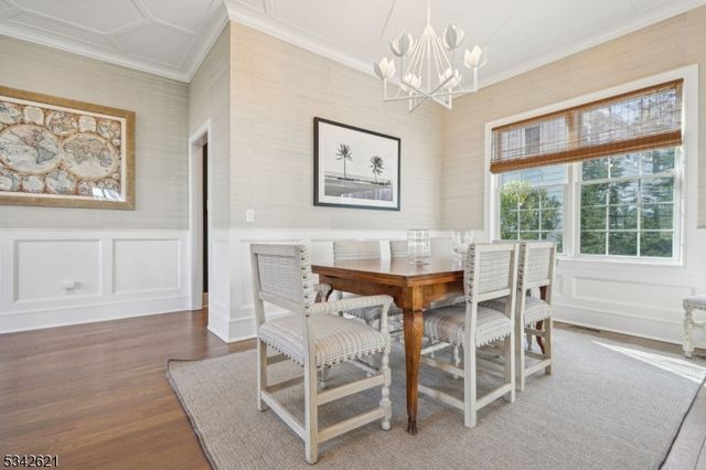 29 Weston Ave, Chatham Boro, NJ 07928