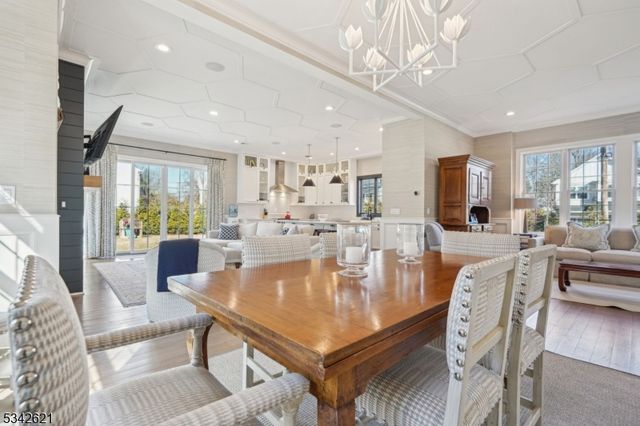 29 Weston Ave, Chatham Boro, NJ 07928