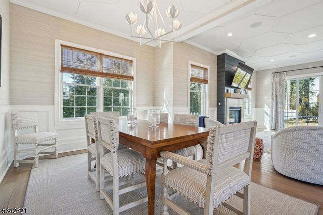 29 Weston Ave, Chatham Boro, NJ 07928