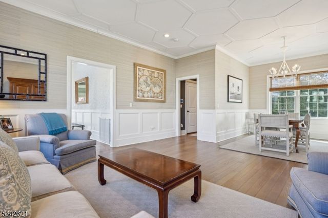 29 Weston Ave, Chatham Boro, NJ 07928