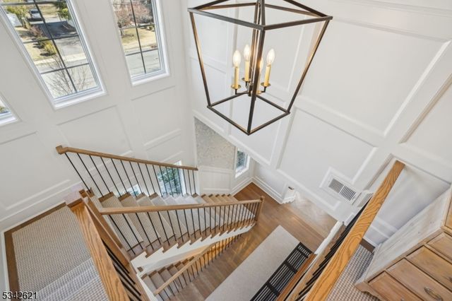 29 Weston Ave, Chatham Boro, NJ 07928