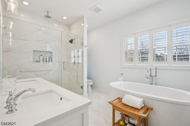 29 Weston Ave, Chatham Boro, NJ 07928