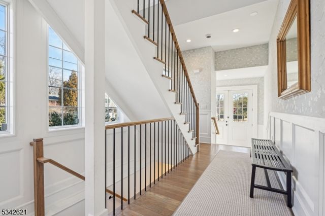 29 Weston Ave, Chatham Boro, NJ 07928