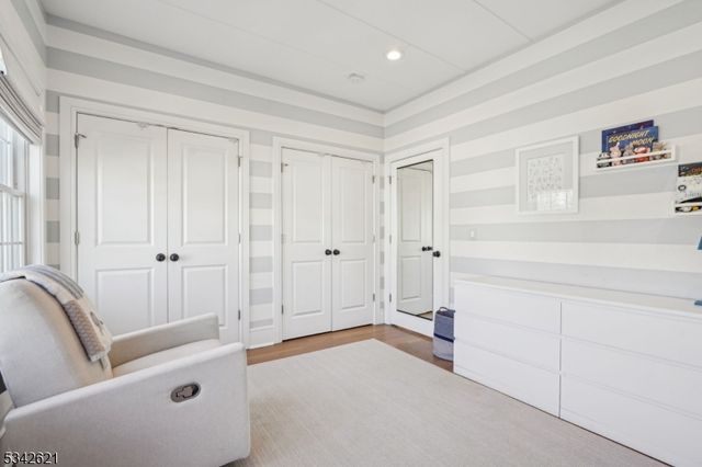 29 Weston Ave, Chatham Boro, NJ 07928