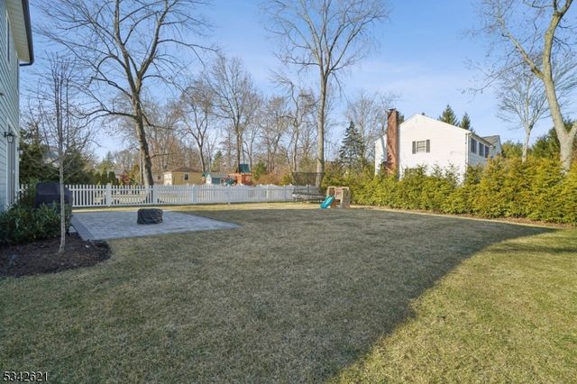 29 Weston Ave, Chatham Boro, NJ 07928