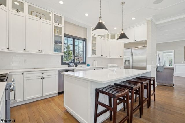 29 Weston Ave, Chatham Boro, NJ 07928