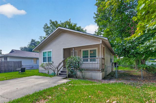 6010 Woodview Drive, Houston, TX 77396