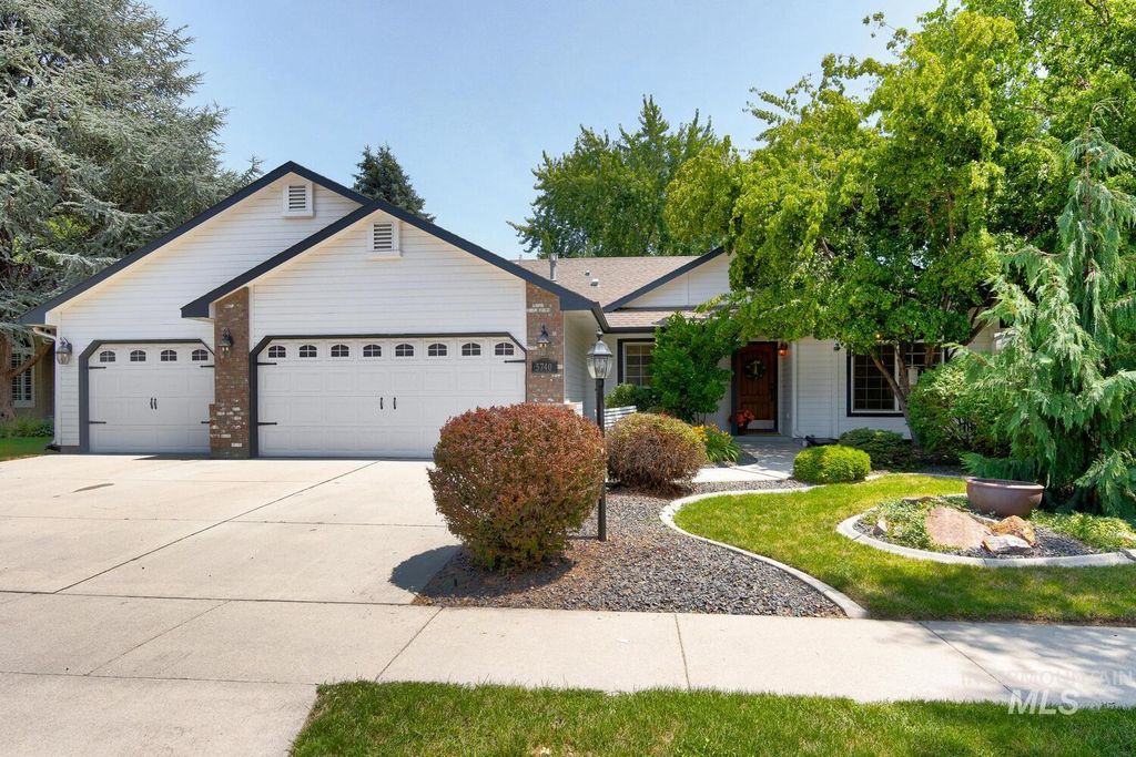 5740 N Applebrook, Boise, ID 83713