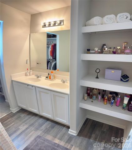 1946 Lake Run Drive 49, Statesville, NC 28625