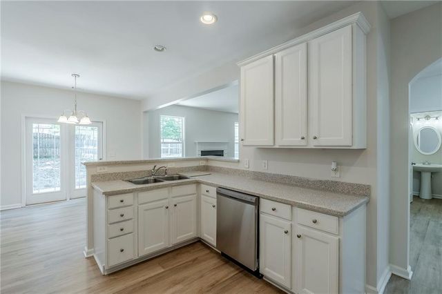 80 Creekside Way, Newnan, GA 30265