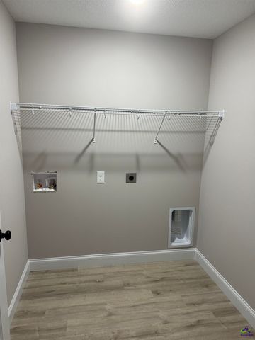 260 Beau Claire Circle, Byron, GA 31008