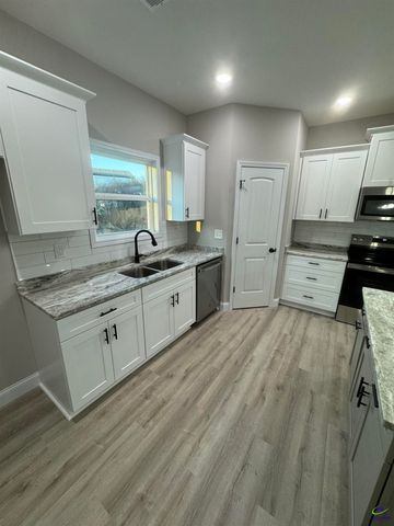 260 Beau Claire Circle, Byron, GA 31008