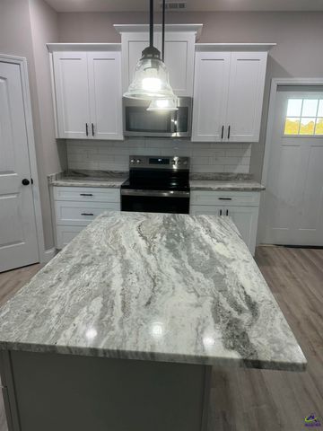 260 Beau Claire Circle, Byron, GA 31008