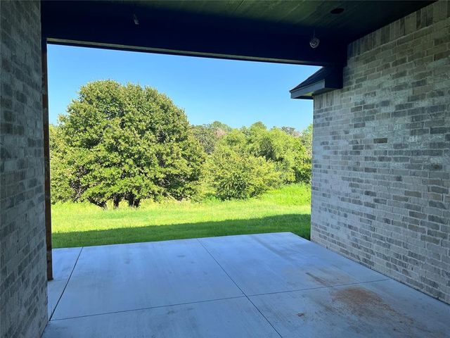 2400 Forest Glen Drive, Choctaw, OK 73020