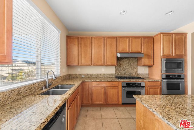 41507 Alexo Drive, Lancaster, CA 93536