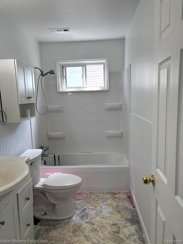20077 Negaunee, Redford, MI 48240