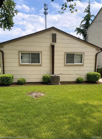 20077 Negaunee, Redford, MI 48240