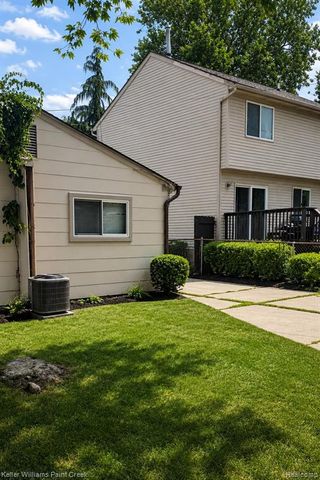20077 Negaunee, Redford, MI 48240