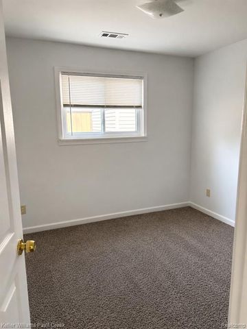 20077 Negaunee, Redford, MI 48240
