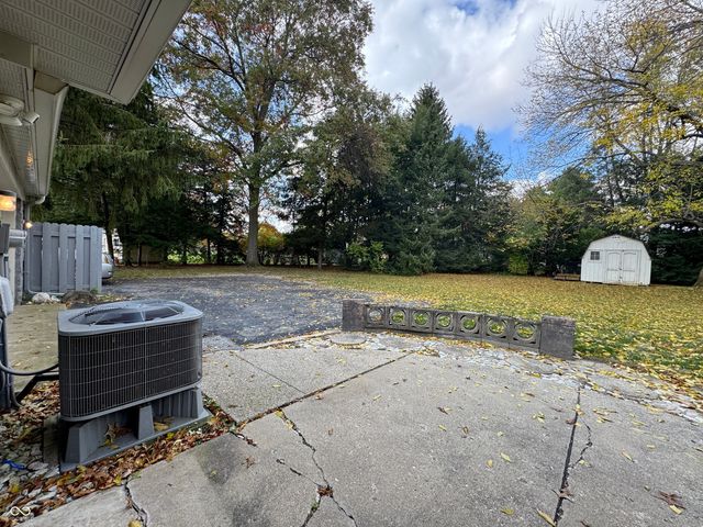 21 Bluebird Court, Greenfield, IN 46140